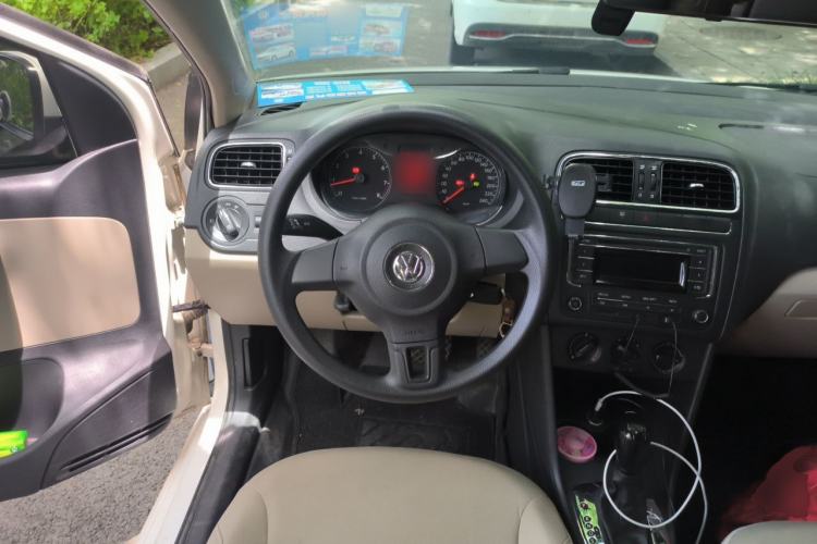 Used Volkswagen Polo 2013 1.6L Automatic Comfort Edition Steering Wheel