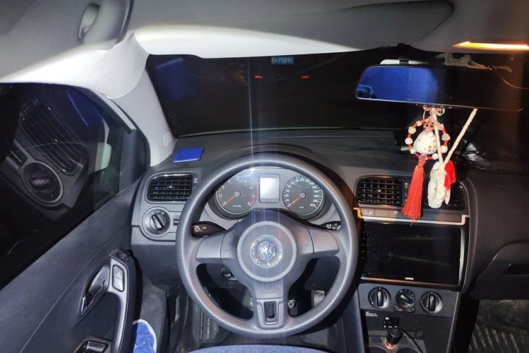Used Volkswagen Polo 2013 1.4L Manual Fashion Edition Steering Wheel
