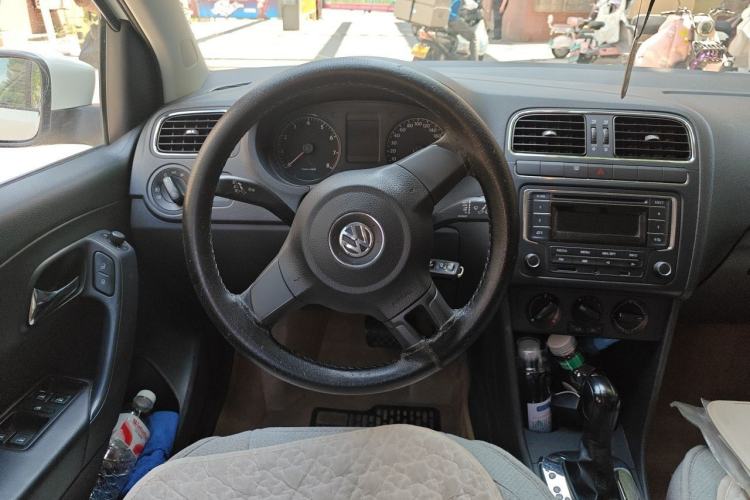 Used Volkswagen Polo 2013 1.4L Automatic Comfort Edition Steering Wheel