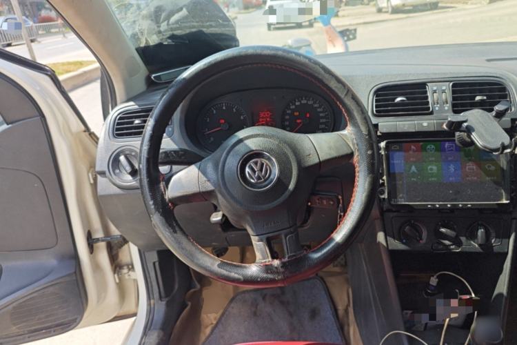 Used Volkswagen Polo 2013 1.4L Manual Fashion Edition Steering Wheel