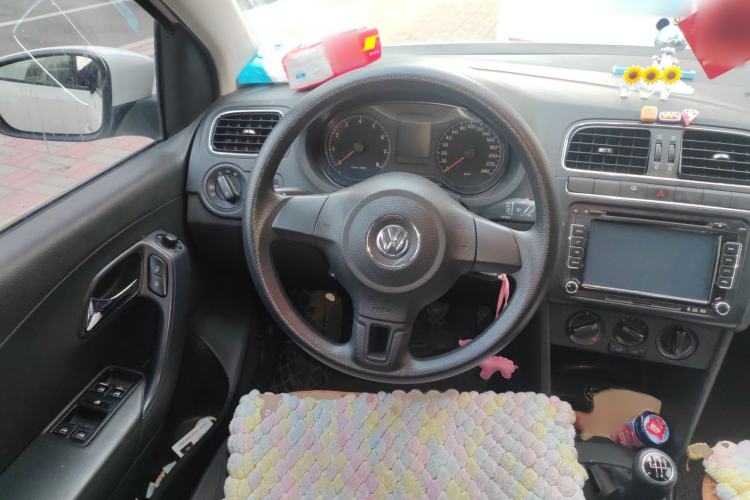 Used Volkswagen Polo 2013 1.6L Manual Comfort Edition Steering Wheel
