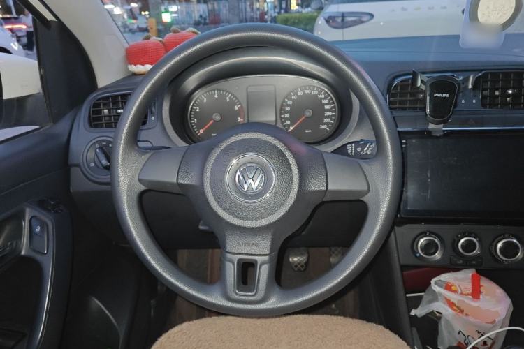 Used Volkswagen Polo 2013 1.4L Manual Fashion Edition Steering Wheel