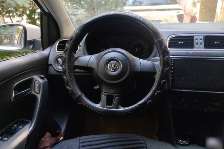 Used Volkswagen Polo 2013 1.6L Manual Comfort Edition Steering Wheel