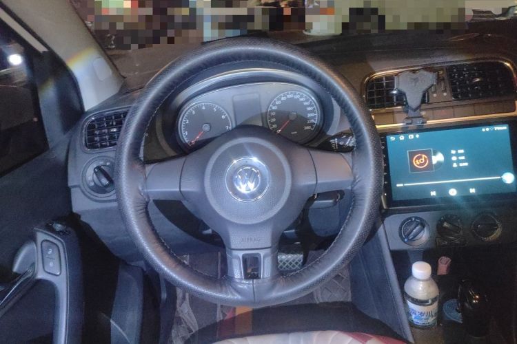 Used Volkswagen Polo 2013 1.6L Automatic Comfort Edition Steering Wheel