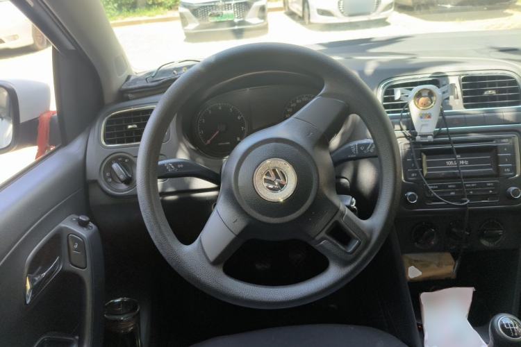 Used Volkswagen Polo 2013 1.6L Manual Comfort Edition Steering Wheel