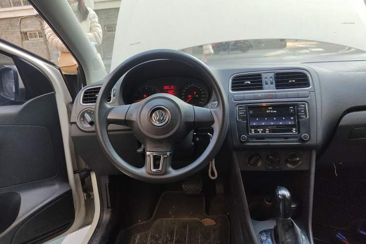 Used Volkswagen Polo 2013 1.4L Automatic Comfort Edition Steering Wheel