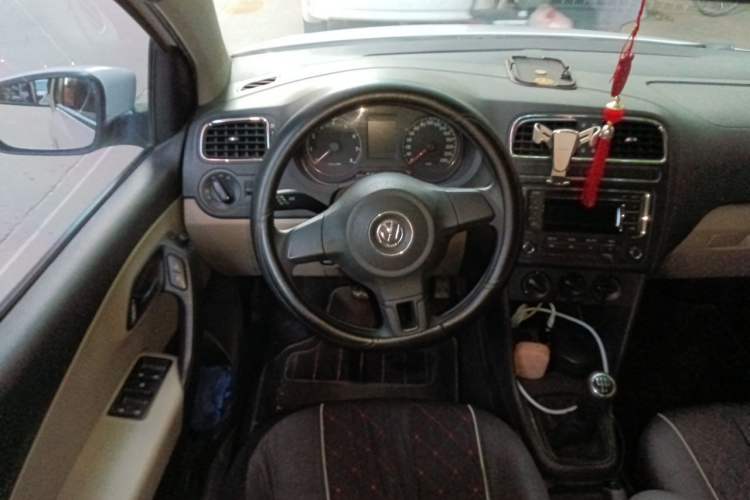 Used Volkswagen Polo 2013 1.4L Manual Comfort Edition Steering Wheel