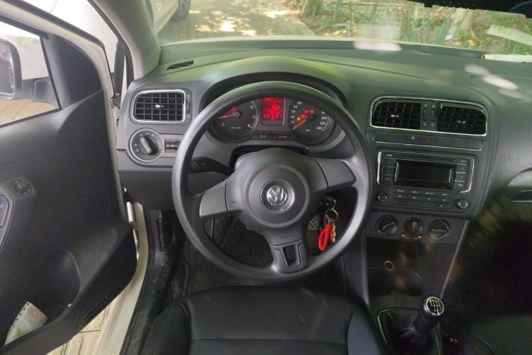 Used Volkswagen Polo 2013 1.4L Manual Comfort Edition Steering Wheel