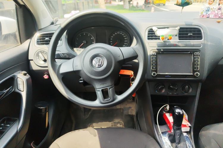 Used Volkswagen Polo 2013 1.6L Automatic Comfort Edition Steering Wheel