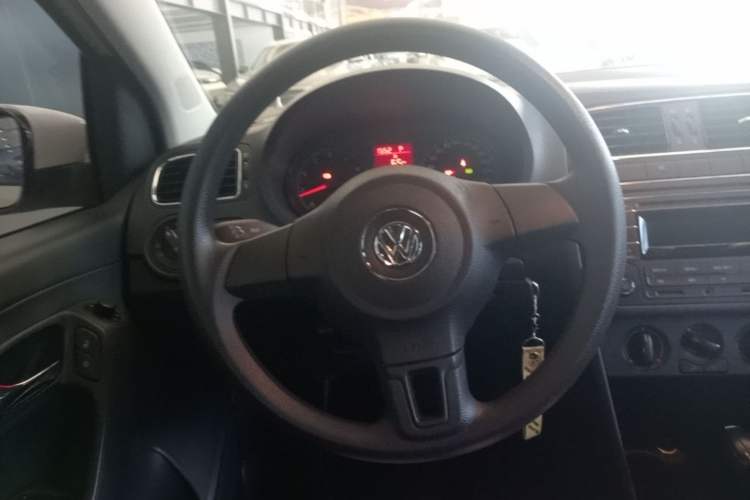 Used Volkswagen Polo 2013 1.6L Automatic Comfort Edition Steering Wheel