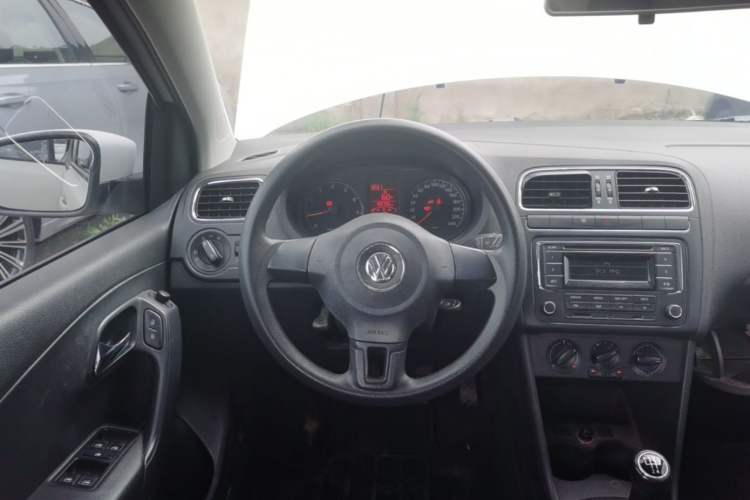 Used Volkswagen Polo 2013 1.6L Manual Comfort Edition Steering Wheel