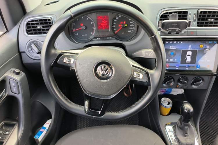 Used Volkswagen Polo 2013 1.6L Automatic Comfort Edition Steering Wheel