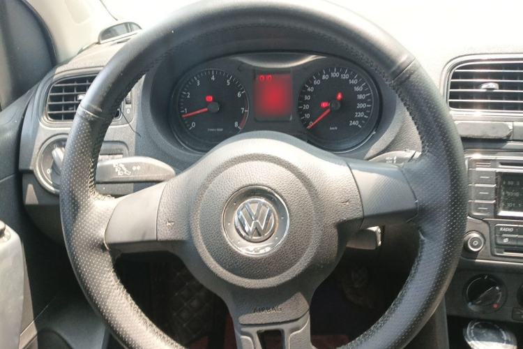 Used Volkswagen Polo 2013 1.4L Manual Fashion Edition Steering Wheel
