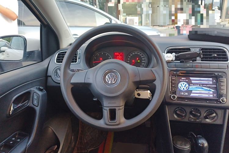 Used Volkswagen Polo 2013 1.4L Automatic Comfort Edition Steering Wheel