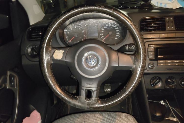 Used Volkswagen Polo 2013 1.4L Manual Fashion Edition Steering Wheel
