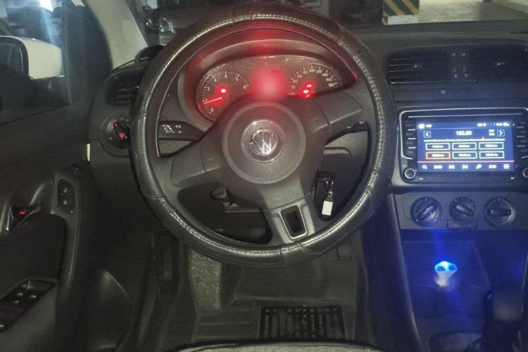 Used Volkswagen Polo 2013 1.4L Manual Fashion Edition Steering Wheel