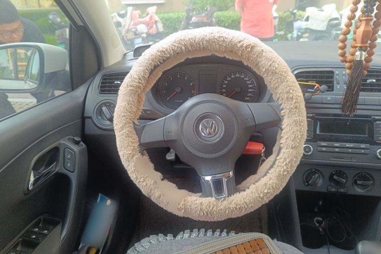 Used Volkswagen Polo 2013 1.4L Manual Fashion Edition Steering Wheel