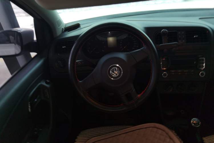 Used Volkswagen Polo 2013 1.4L Manual Fashion Edition Steering Wheel