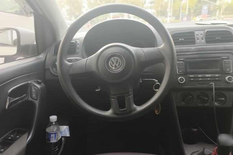 Used Volkswagen Polo 2013 1.4L Manual Fashion Edition Steering Wheel