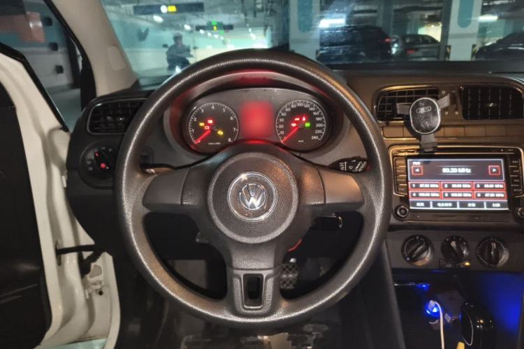 Used Volkswagen Polo 2013 1.6L Automatic Comfort Edition Steering Wheel