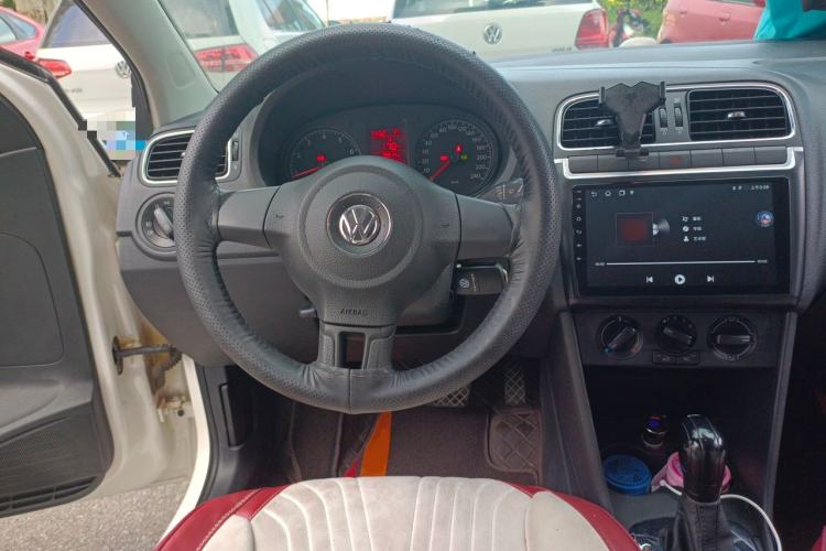 Used Volkswagen Polo 2013 1.6L Automatic Comfort Edition Steering Wheel