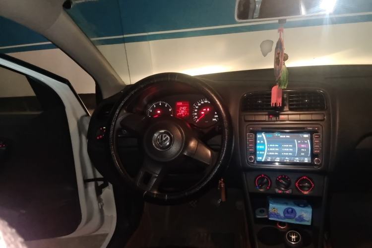 Used Volkswagen Polo 2013 1.4L Manual Fashion Edition Steering Wheel
