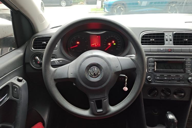 Used Volkswagen Polo 2013 1.4L Automatic Comfort Edition Steering Wheel
