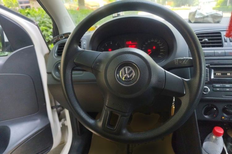 Used Volkswagen Polo 2013 1.4L Manual Fashion Edition Steering Wheel