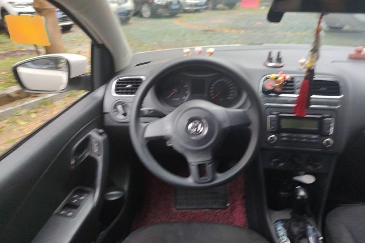 Used Volkswagen Polo 2013 1.4L Automatic Comfort Edition Steering Wheel