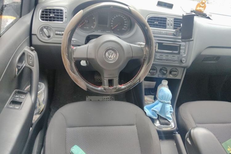Used Volkswagen Polo 2013 1.6L Automatic Comfort Edition Steering Wheel