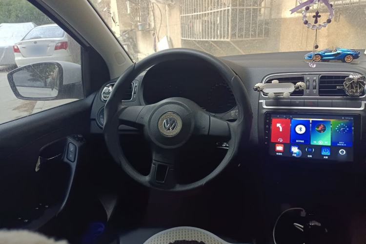 Used Volkswagen Polo 2013 1.4L Automatic Comfort Edition Steering Wheel