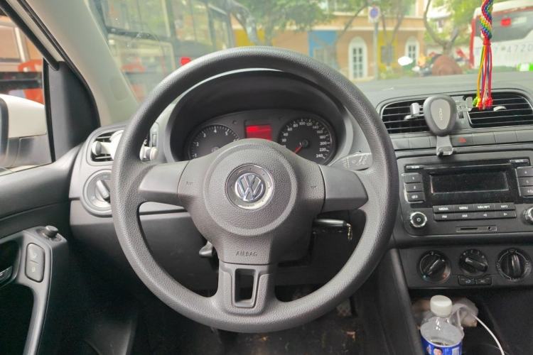 Used Volkswagen Polo 2013 1.4L Manual Fashion Edition Steering Wheel