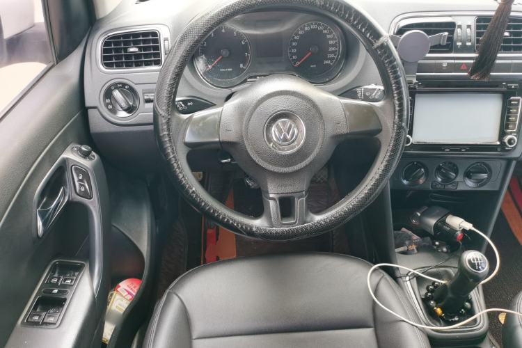 Used Volkswagen Polo 2013 1.6L Manual Comfort Edition Steering Wheel