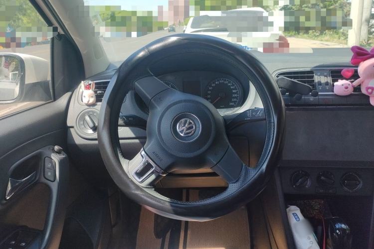 Used Volkswagen Polo 2013 1.6L Automatic Comfort Edition Steering Wheel