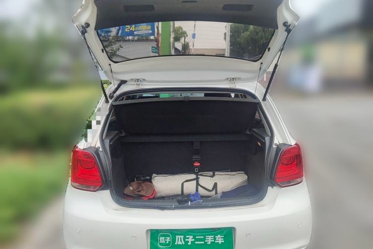 Used Volkswagen Polo 2013 1.4L Manual Fashion Edition Trunk