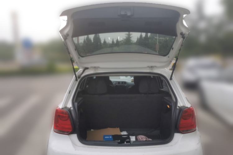 Used Volkswagen Polo 2013 1.4L Manual Fashion Edition Trunk