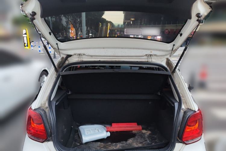Used Volkswagen Polo 2013 1.4L Manual Fashion Edition Trunk