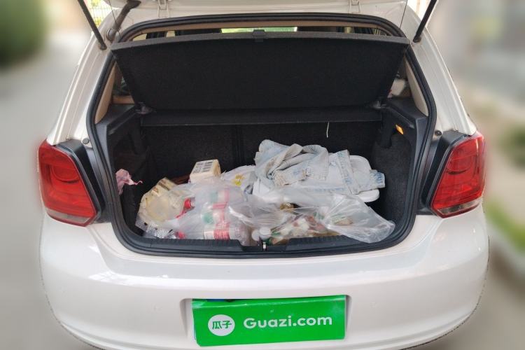 Used Volkswagen Polo 2013 1.6L Automatic Comfort Edition Trunk