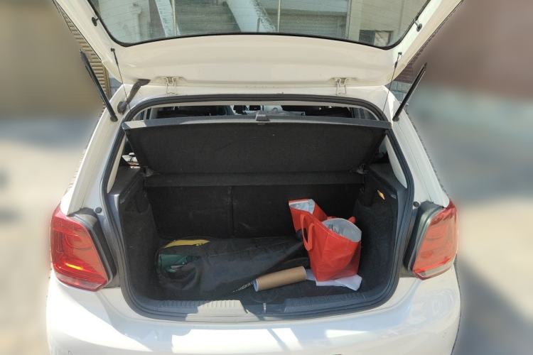 Used Volkswagen Polo 2013 1.6L Automatic Comfort Edition Trunk