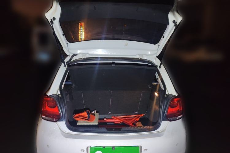 Used Volkswagen Polo 2013 1.4L Manual Fashion Edition Trunk
