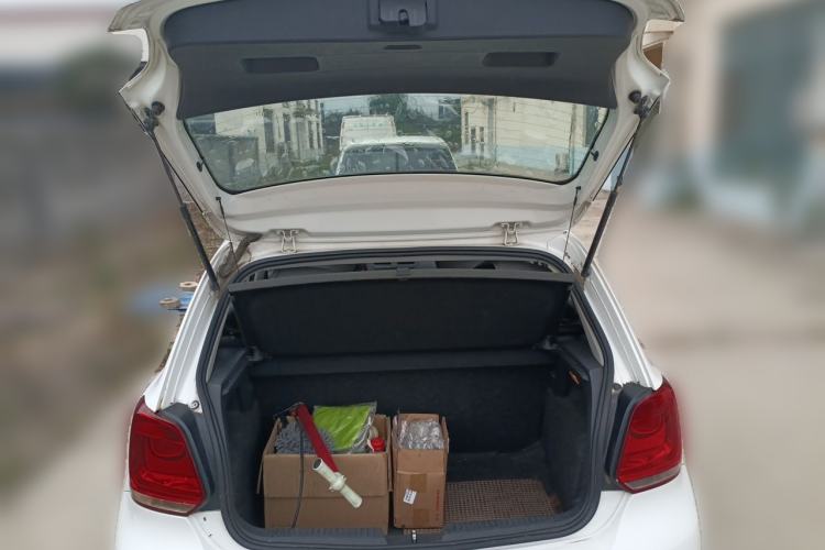 Used Volkswagen Polo 2013 1.4L Manual Fashion Edition Trunk