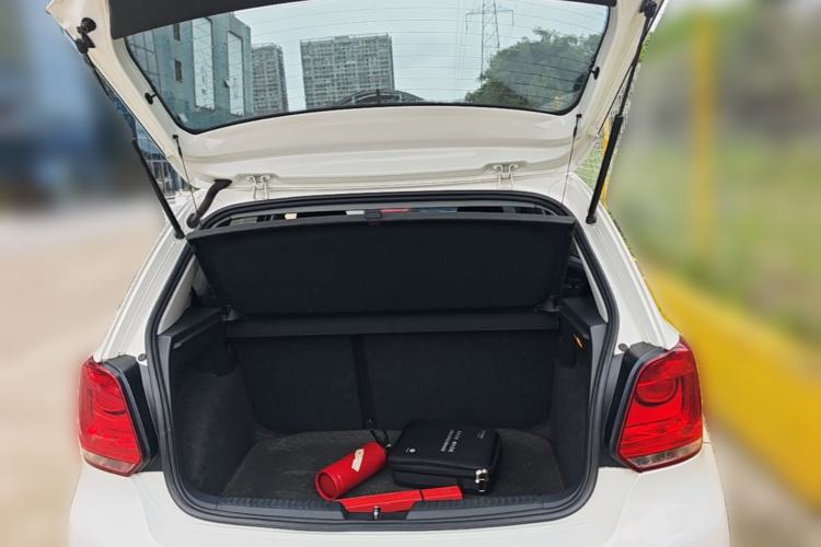 Used Volkswagen Polo 2013 1.6L Automatic Comfort Edition Trunk