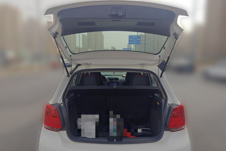 Used Volkswagen Polo 2013 1.6L Automatic Comfort Edition Trunk