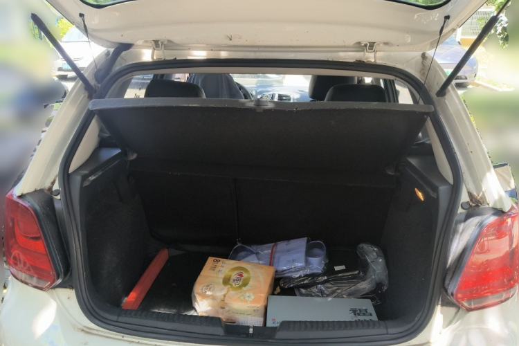 Used Volkswagen Polo 2013 1.6L Manual Comfort Edition Trunk