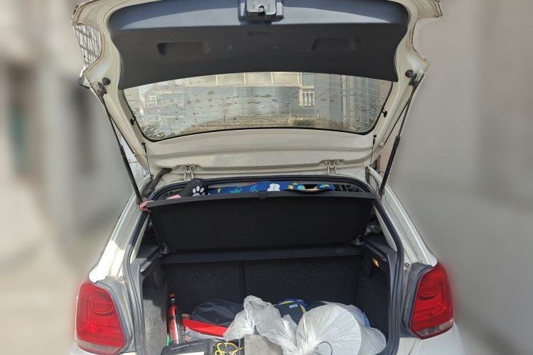 Used Volkswagen Polo 2013 1.6L Automatic Comfort Edition Trunk