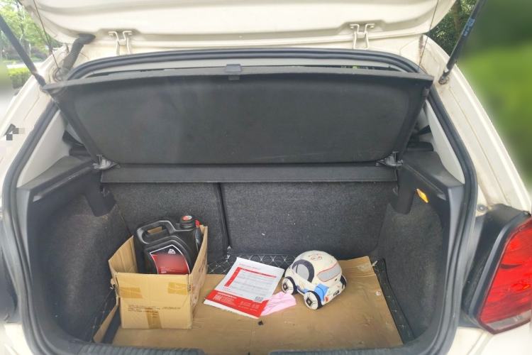 Used Volkswagen Polo 2013 1.4L Manual Comfort Edition Trunk