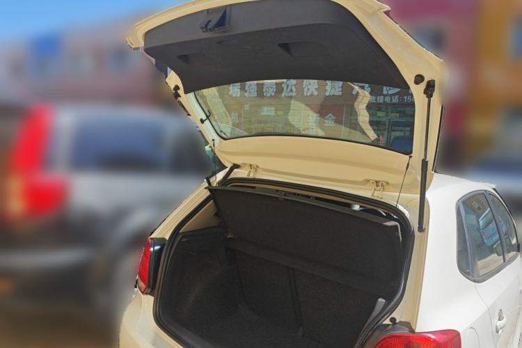 Used Volkswagen Polo 2013 1.6L Automatic Comfort Edition Trunk