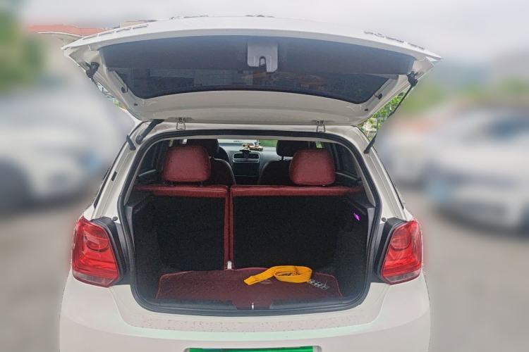 Used Volkswagen Polo 2013 1.6L Automatic Comfort Edition Trunk