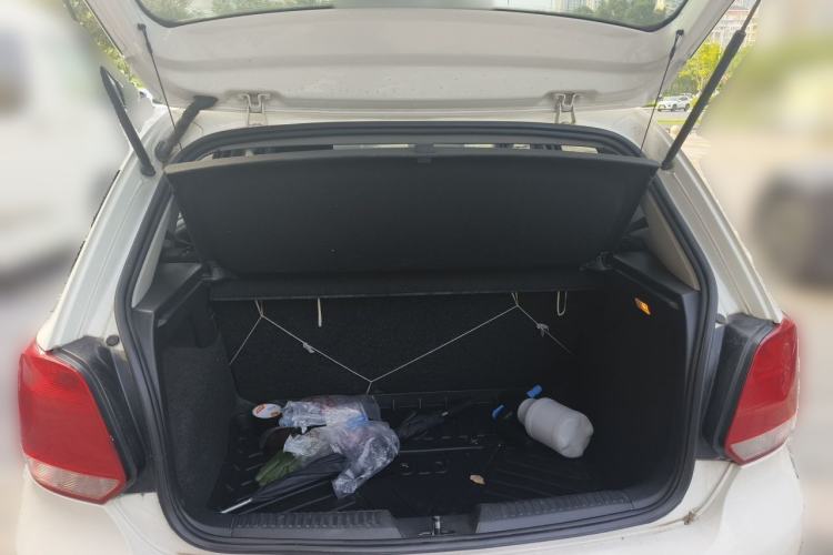 Used Volkswagen Polo 2013 1.4L Manual Fashion Edition Trunk