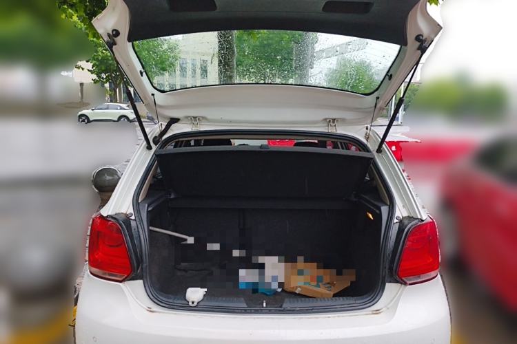Used Volkswagen Polo 2013 1.6L Automatic Comfort Edition Trunk